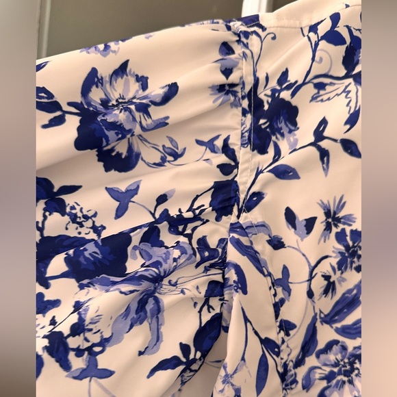 NWT Anthropologie Cropped Floral Print Bomber Jacket Color: BLUE MOTIF BLUE MOTI - Picture 6 of 10